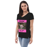 "Woman Tsundoku" v-neck t-shirt